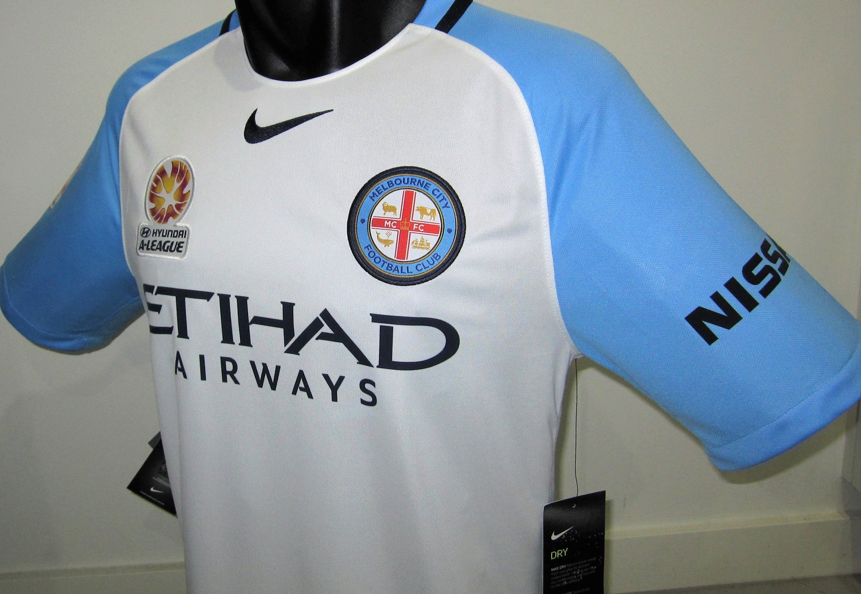 Melbourne City 2016-17 Home (CAHILL #17) Jersey/Shirt