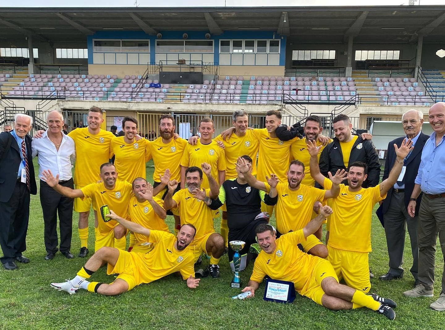 Vatican City 2020-21 Home (PAPA FRANCESCO #1) Jersey/Shirt