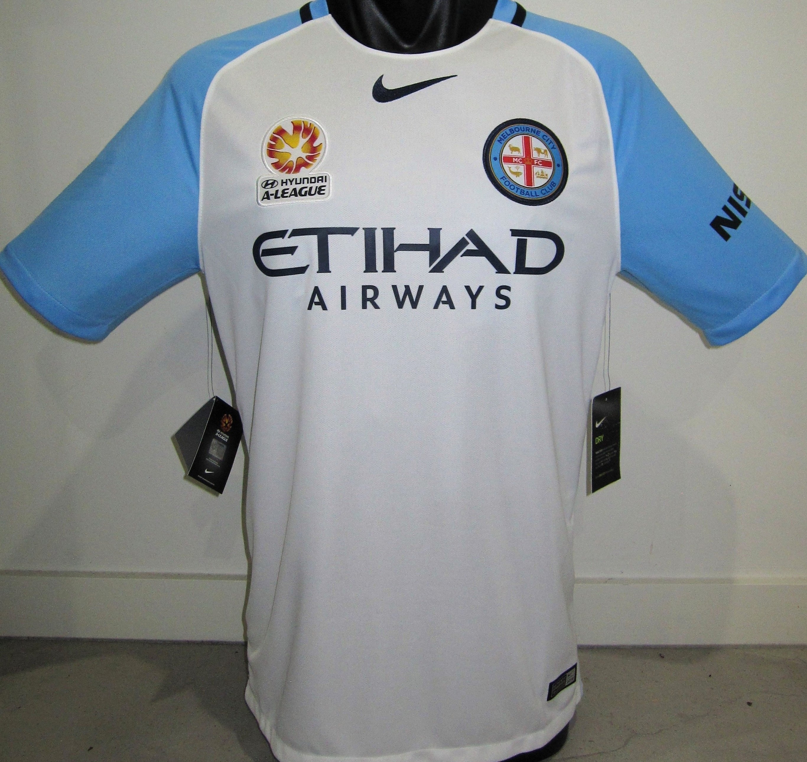 Melbourne City 2016-17 Home (CAHILL #17) Jersey/Shirt